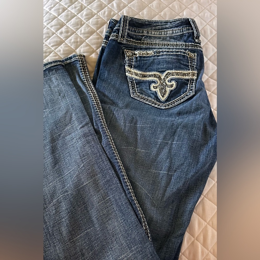 Alost Skinny Size 32 Women’s Rock Revivals. New condition; no stains or frays.